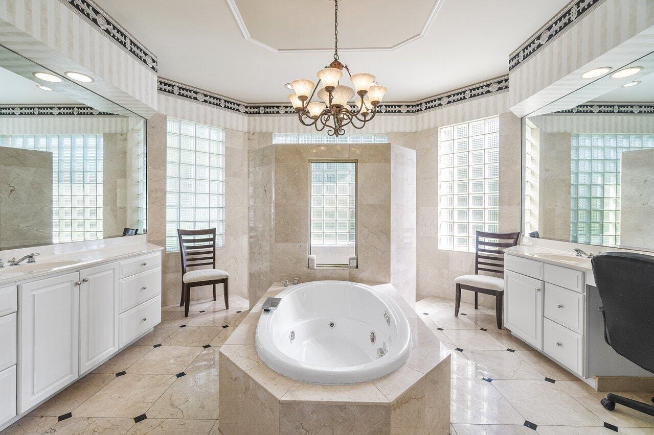 911 Forest Glen Lane, Wellington, FL 33414 photo 23