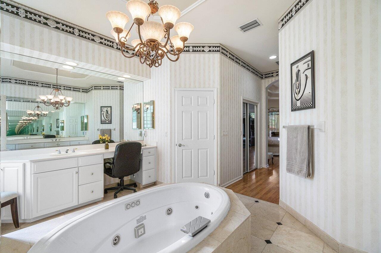911 Forest Glen Lane, Wellington, FL 33414 photo 24