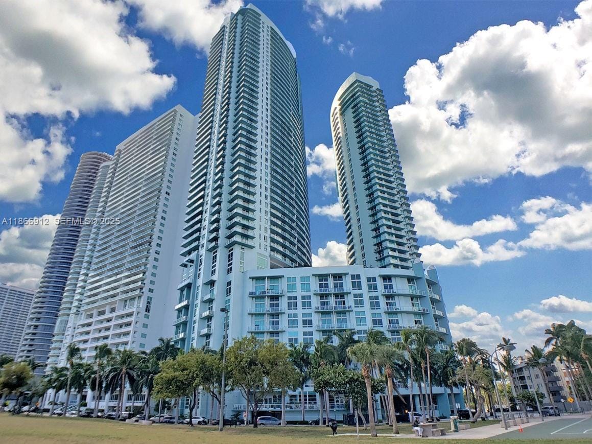 1900 N Bayshore Drive 3901, Miami, FL 33132