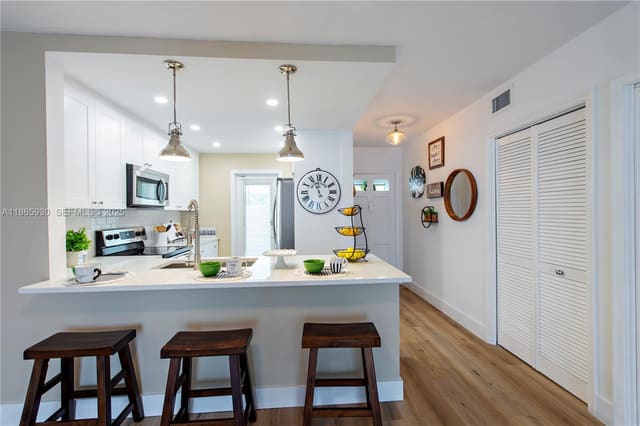 1100 Pine Drive 105, sold in Pine Drive Manor, Pompano Beach, FL