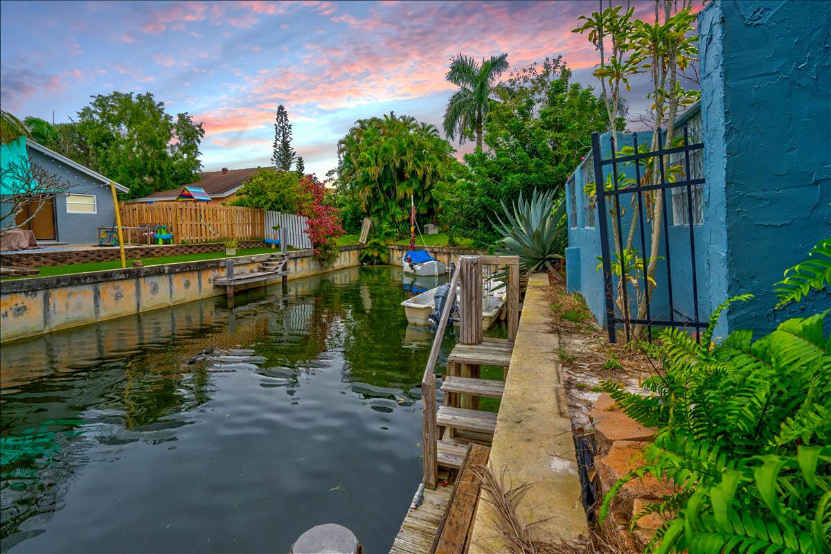 1885 NW 9th Street, Delray Beach, FL 33445