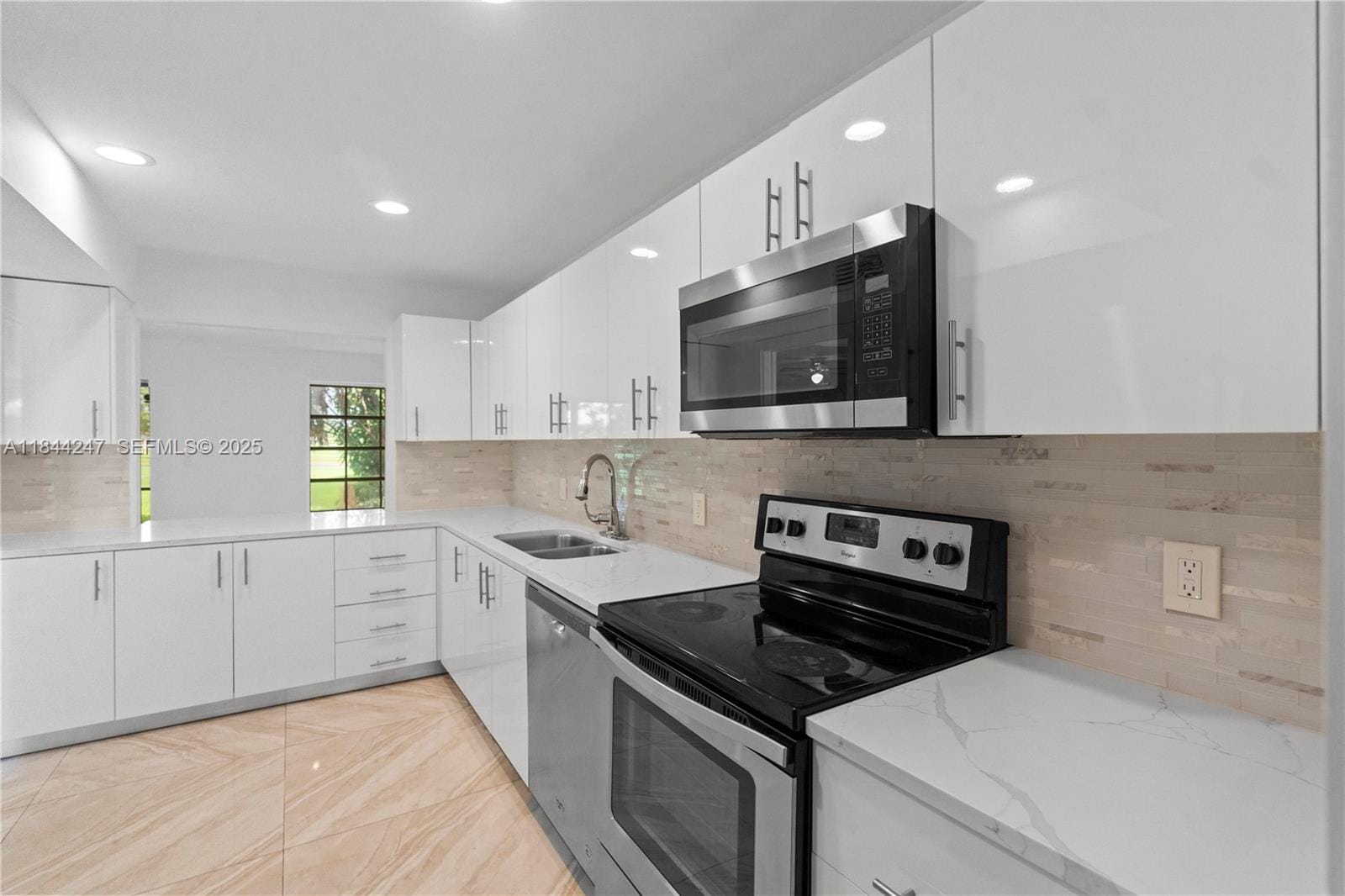 19828 Bob O Link Drive, Hialeah, FL 33015 photo 21
