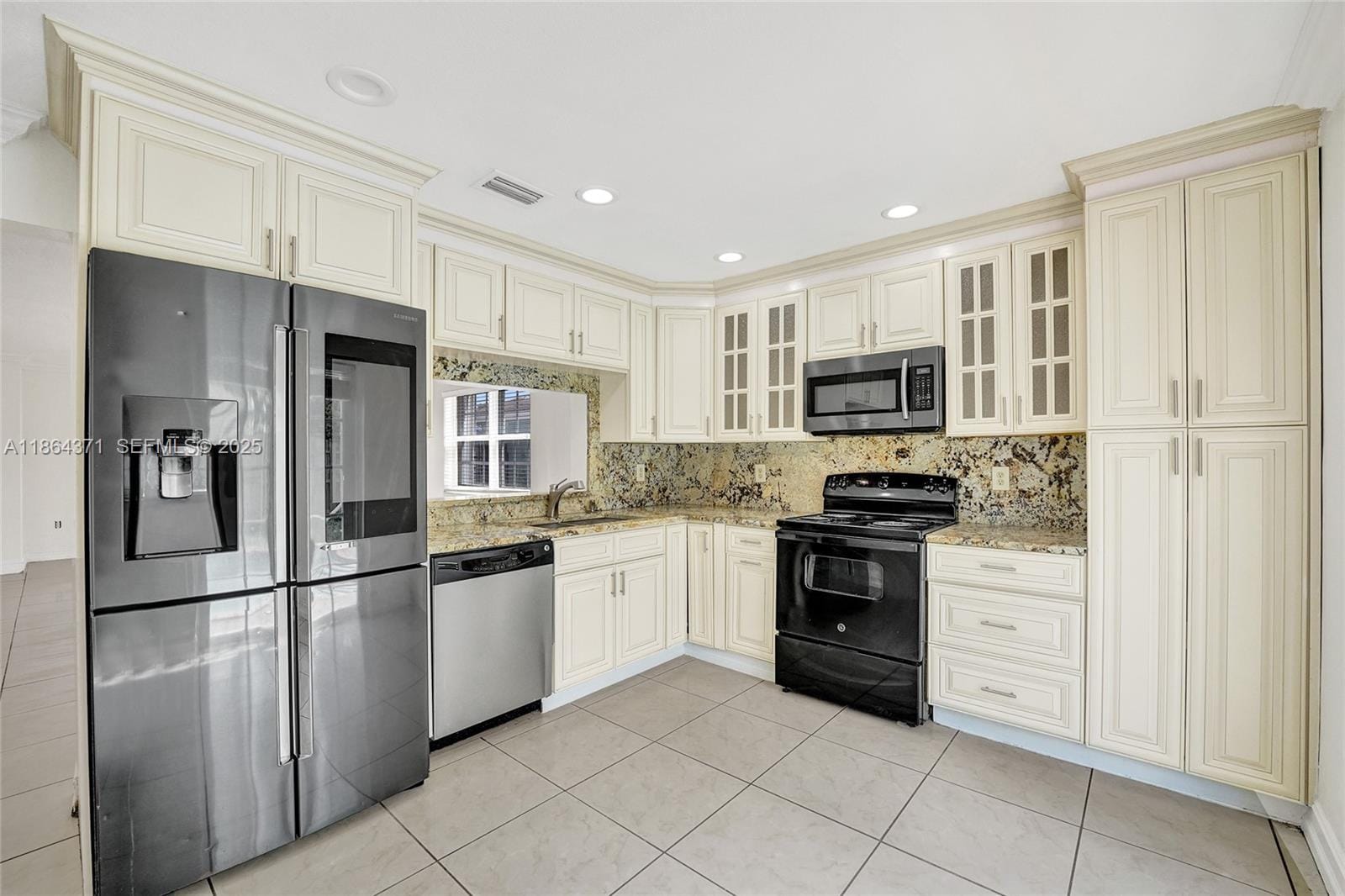 9950 SW 12th Street, Pembroke Pines, FL 33025 photo 14