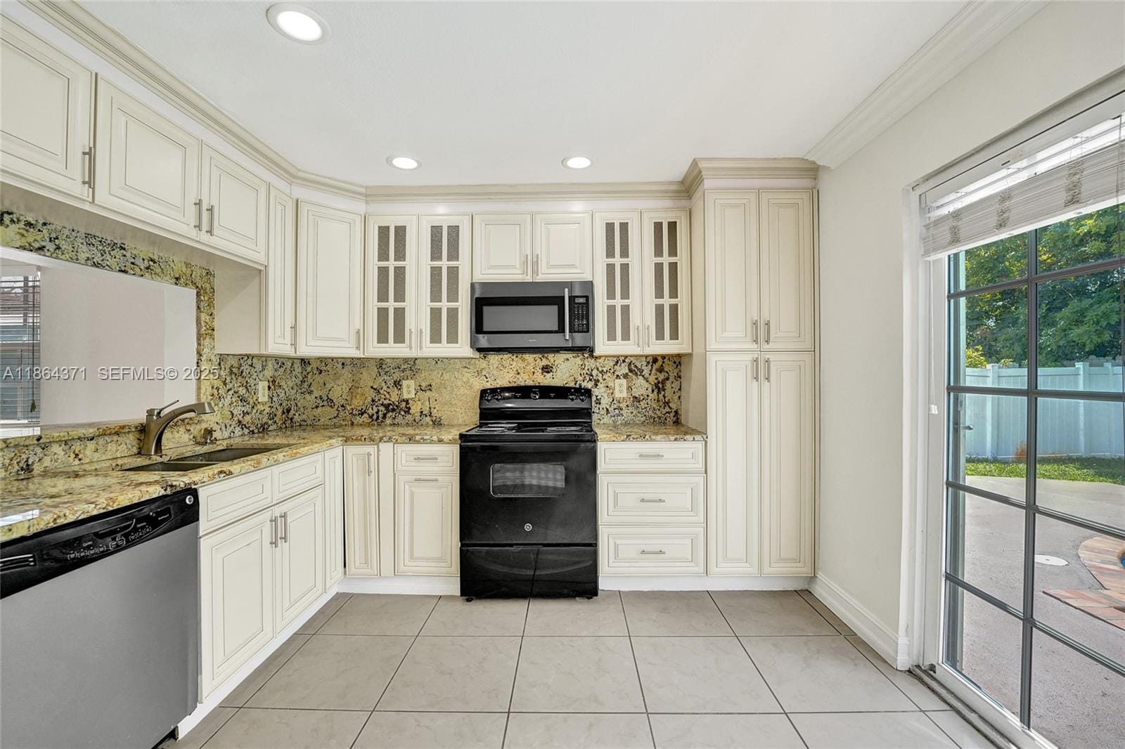 9950 SW 12th Street, Pembroke Pines, FL 33025 photo 17