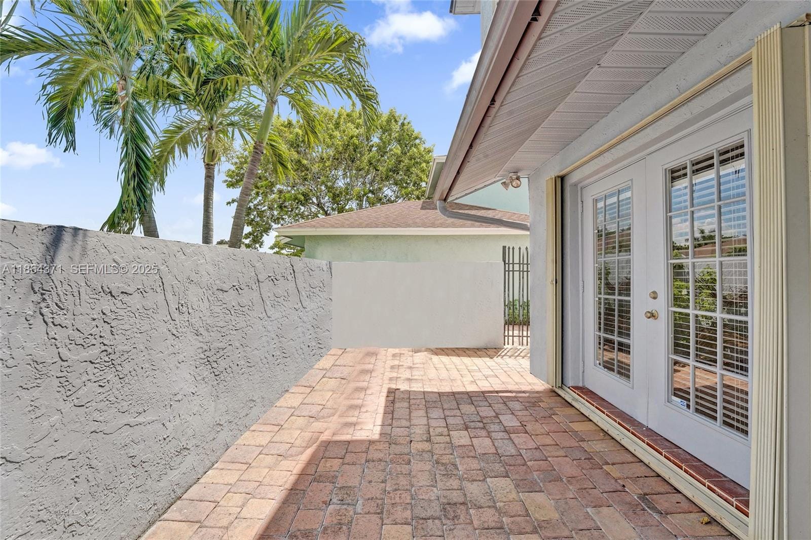 9950 SW 12th Street — photo 4