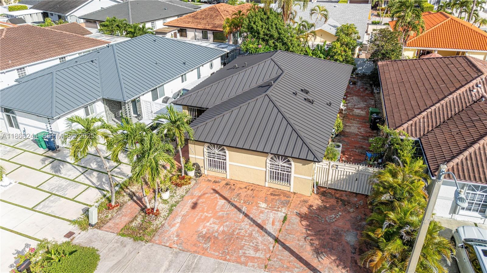 14309 SW 52nd Street — photo 3