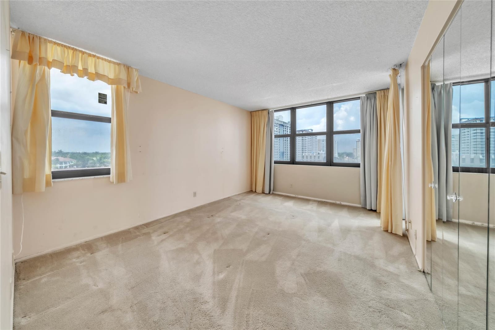 2401 S Ocean Drive 505 — photo 4