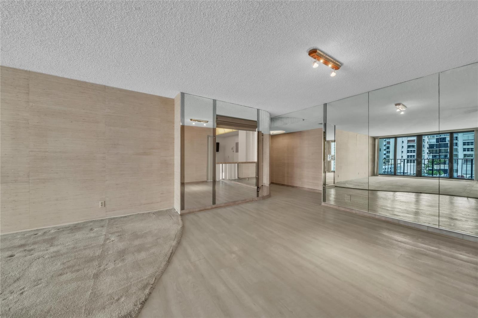 2401 S Ocean Drive 505 — photo 8