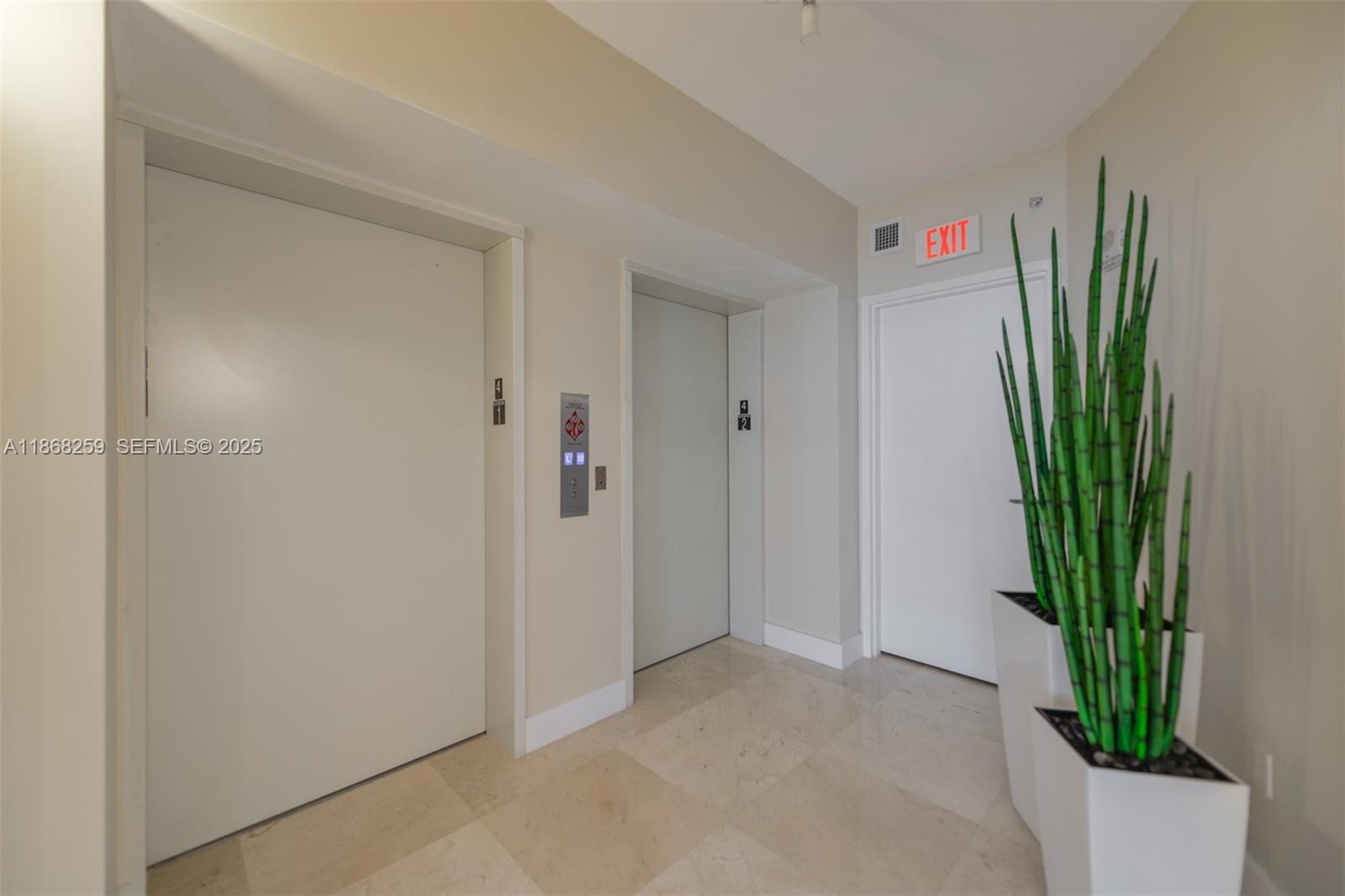 3101 S Ocean Drive 404 — photo 2