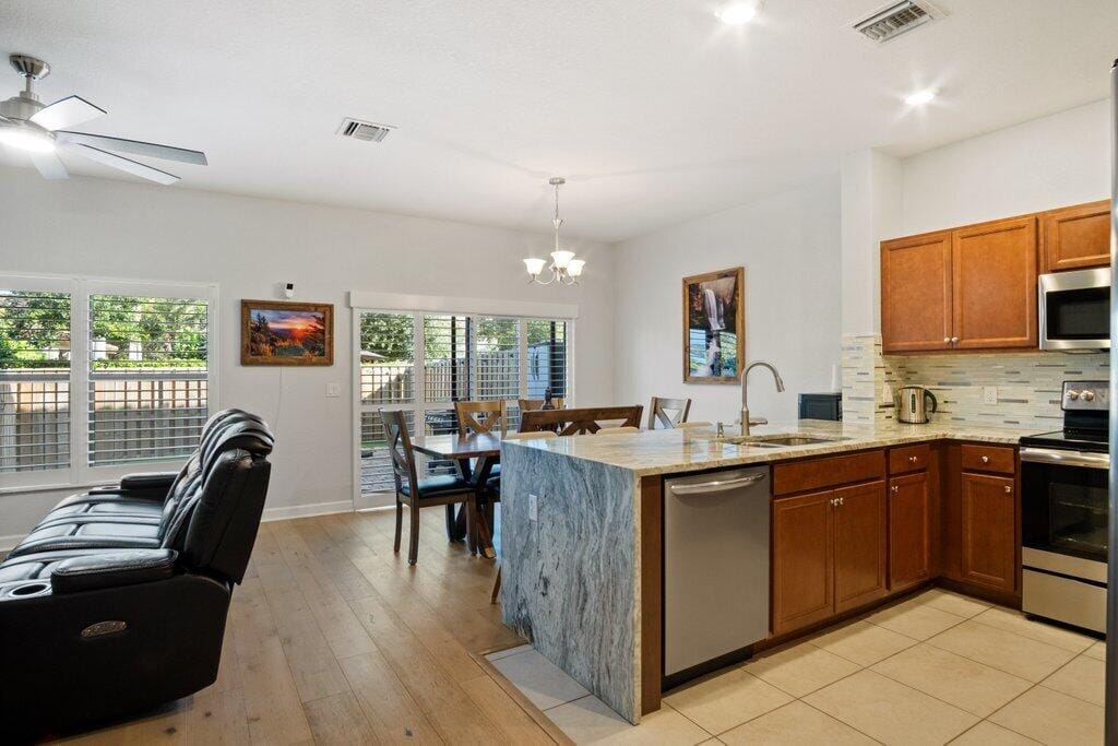 6030 Bangalow Drive, Lake Worth, FL 33463 photo 10