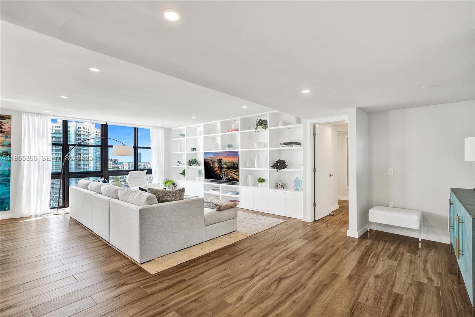 9 Island Avenue 1814 — photo 4