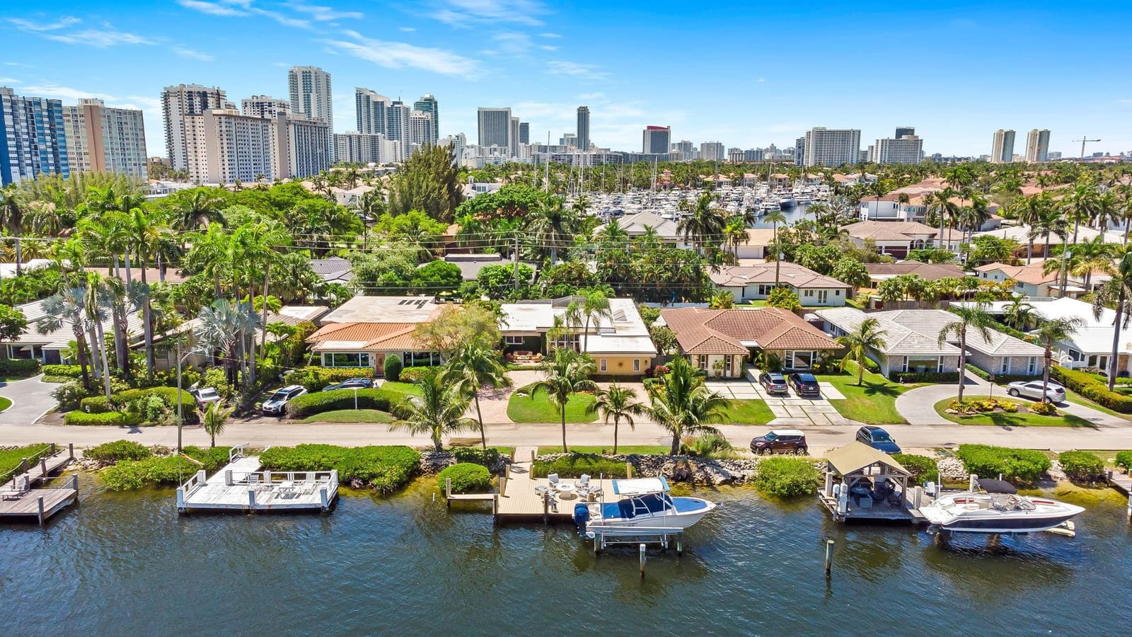 804 S Southlake Drive, Hollywood, FL 33019