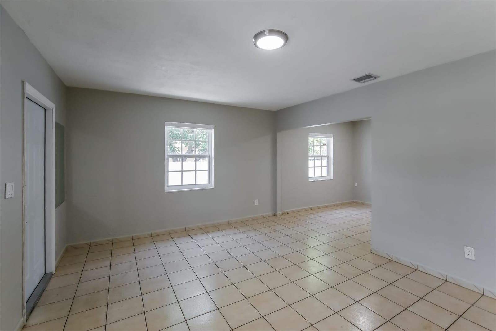 3281 NW 14th Terrace, Miami, FL 33125 photo 9