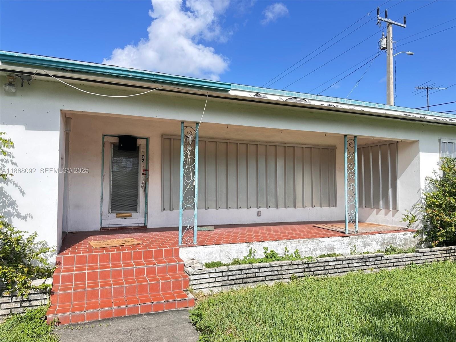102 SW 1st Avenue, Hallandale Beach, FL 33009 photo 3
