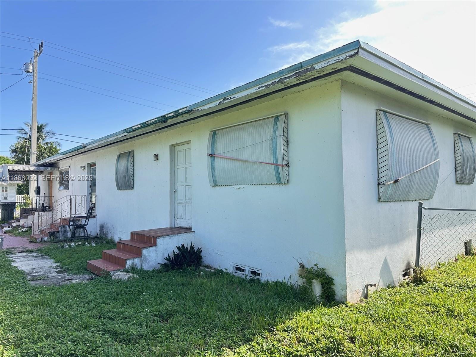 102 SW 1st Avenue, Hallandale Beach, FL 33009 photo 6