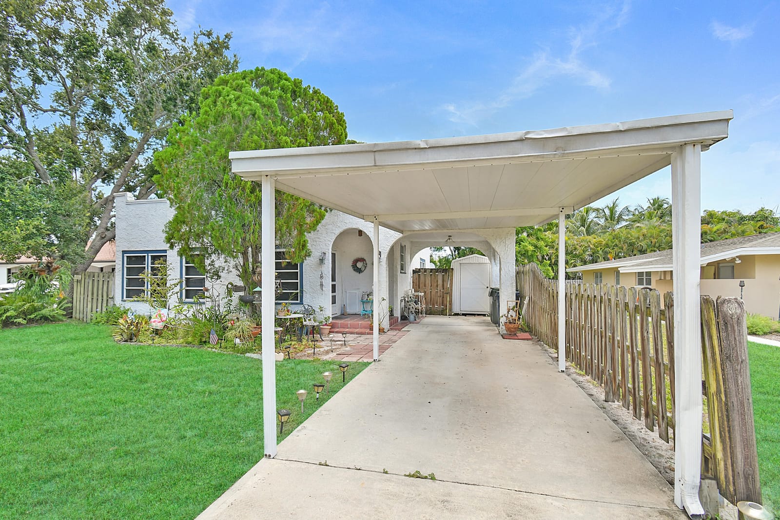413 SE Hibiscus Avenue, Stuart, FL 34996 photo 3