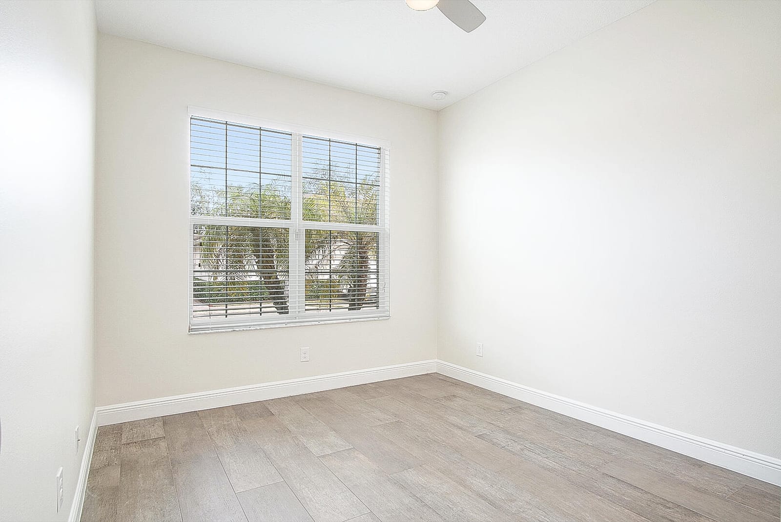 1819 Oak Grove Court, Vero Beach, FL 32966 photo 14