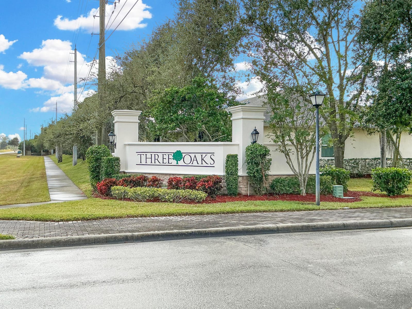 1819 Oak Grove Court — photo 3