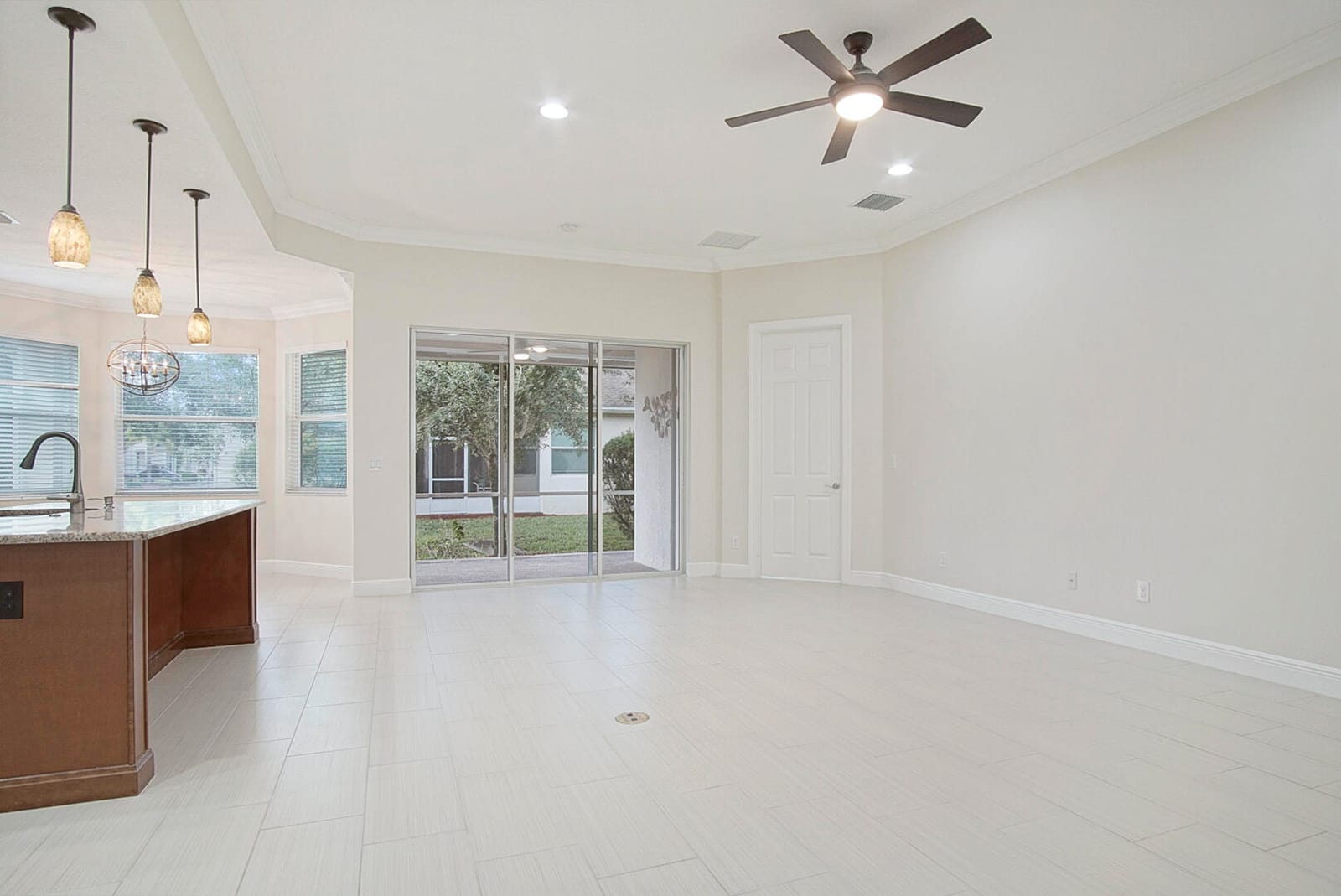 1819 Oak Grove Court — photo 8