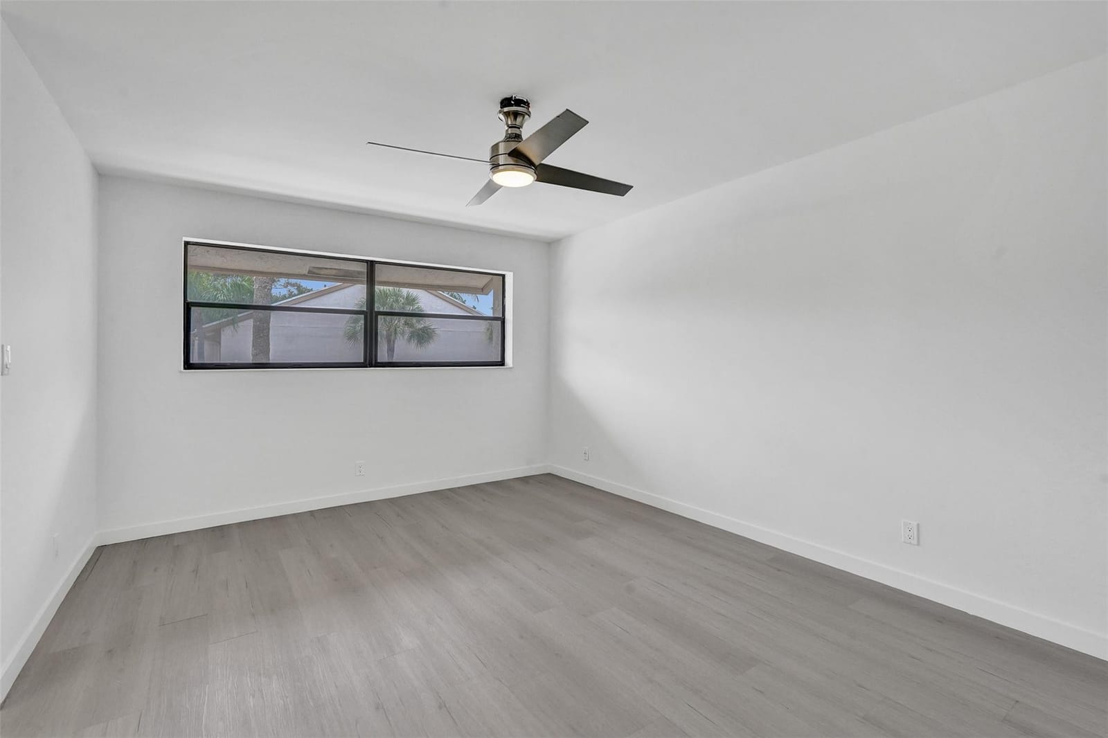 4407 NW 20th Street 450 — photo 9