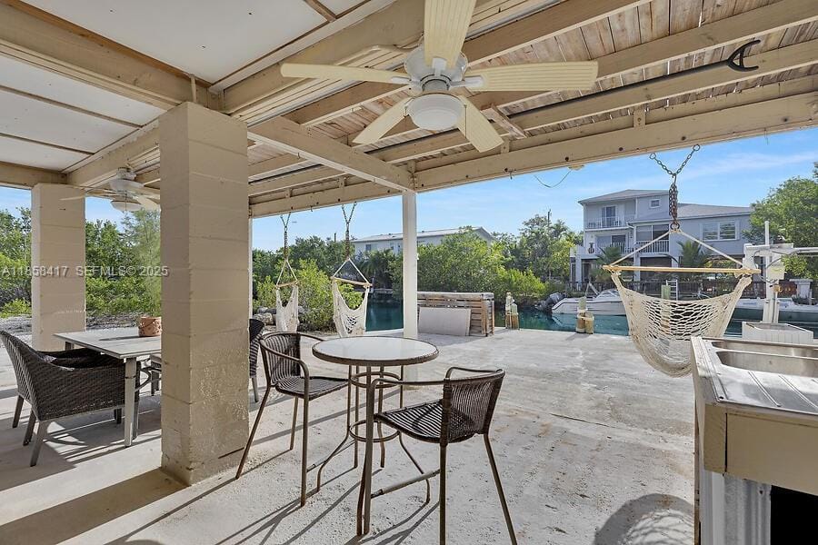 813 Hawksbill Lane — photo 2