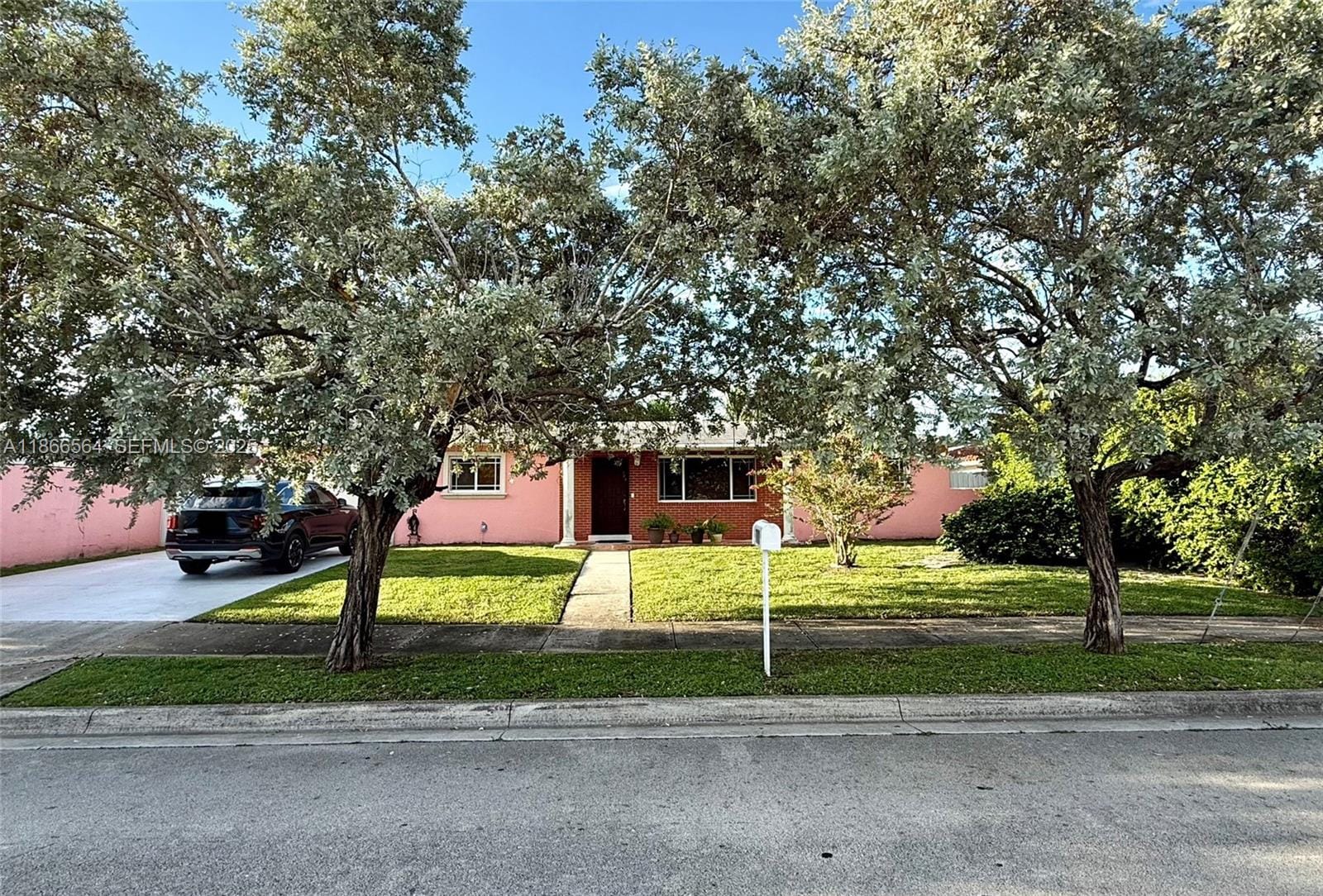 783 W 78th Street, Hialeah, FL 33014