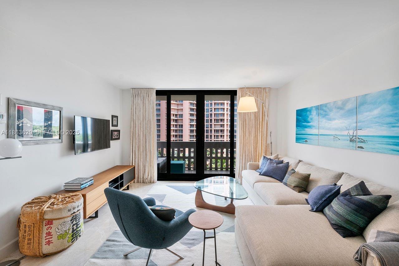 90 Edgewater Drive 820 — photo 9