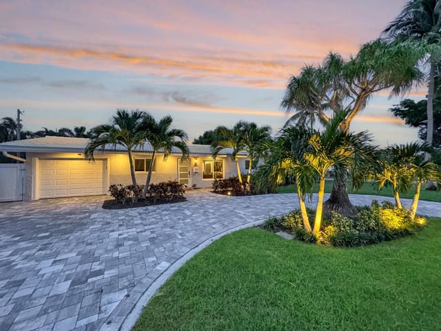 21 SE 9th Street, Pompano Beach, FL 33060
