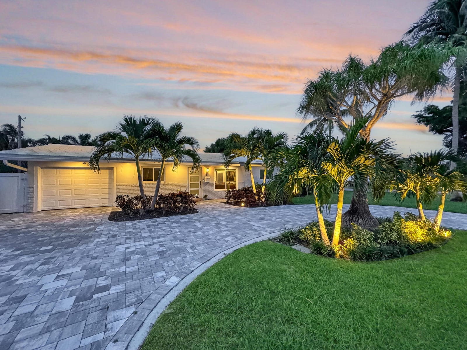 21 SE 9th Street, Pompano Beach, FL 33060