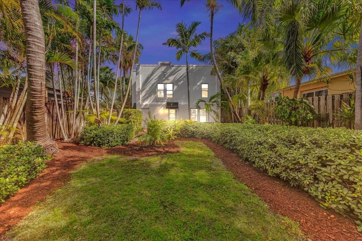 1573 NE 33rd Street, Oakland Park, FL 33334