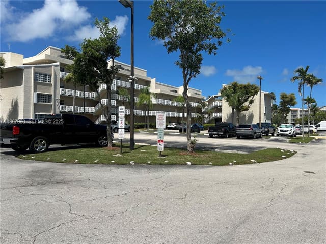 21133 SW 85th Avenue 108, sold in Cove Condo Phase Ii, The, Cutler Bay, FL