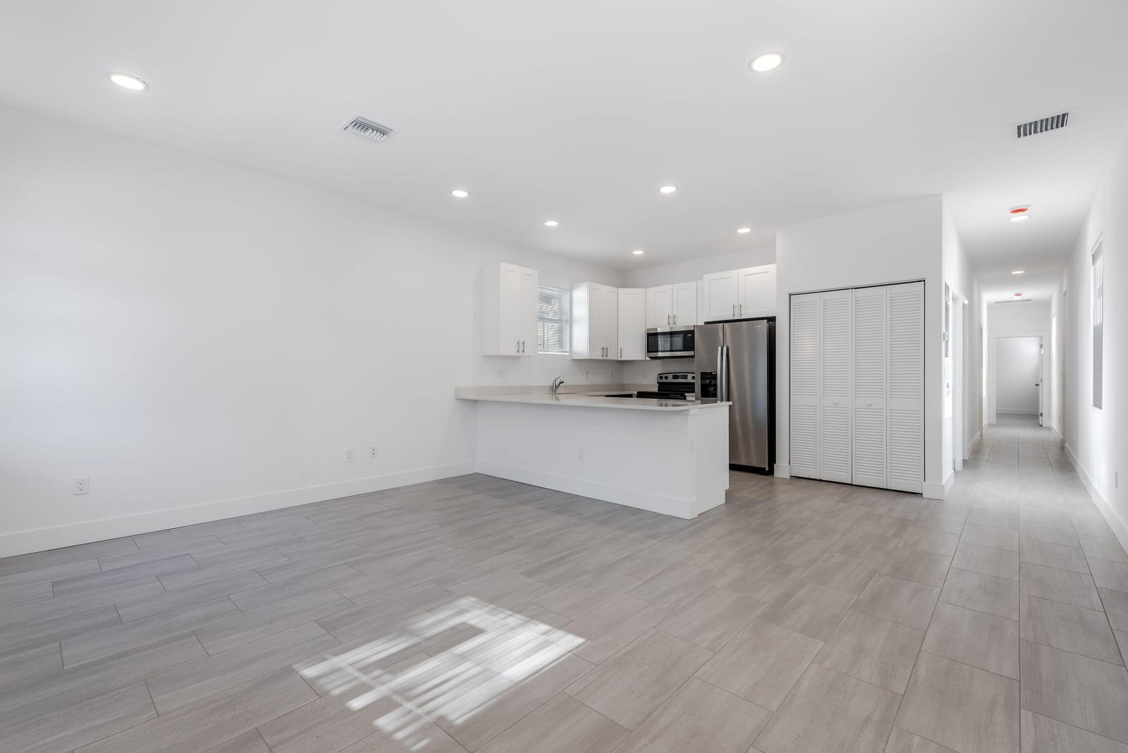 3747 Saginaw Avenue — photo 3