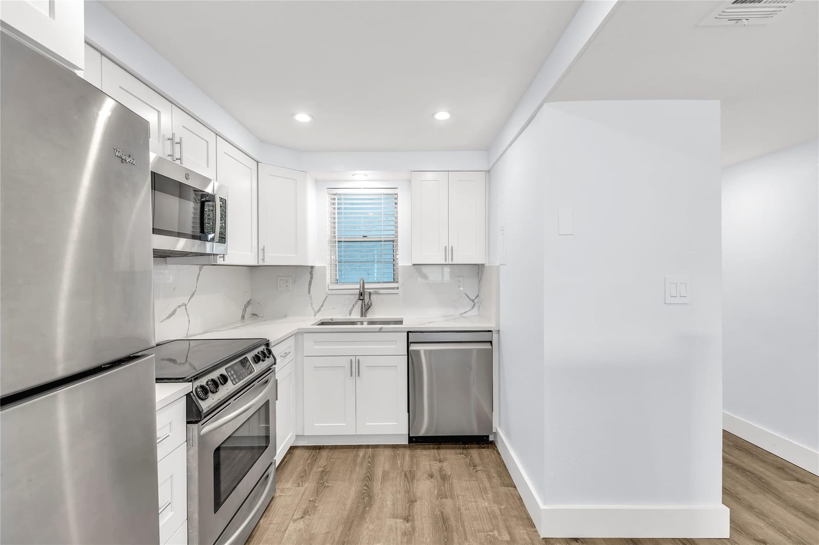 3100 W Rolling Hills Circle 109 — photo 3