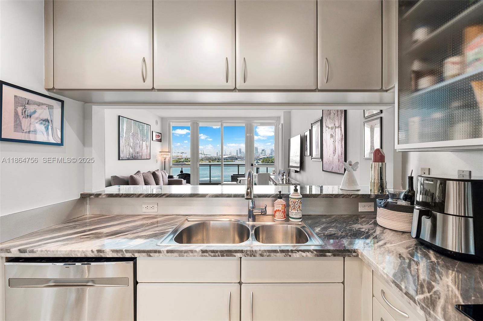 540 West Avenue 712, Miami Beach, FL 33139 photo 15