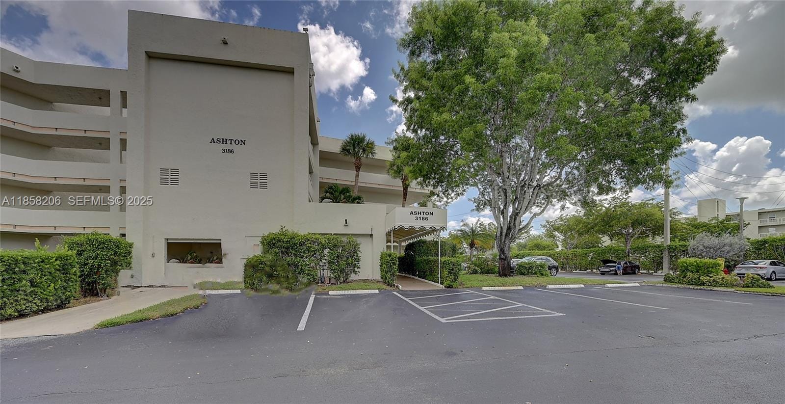 3186 Via Poinciana 203, Lake Worth, FL 33467 photo 28