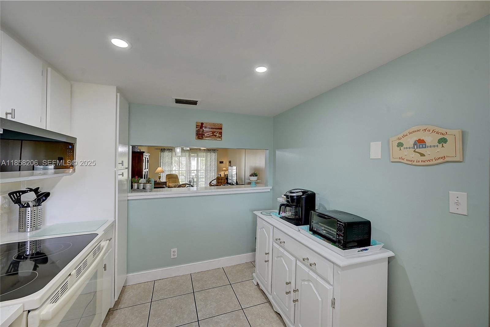 3186 Via Poinciana 203 — photo 5