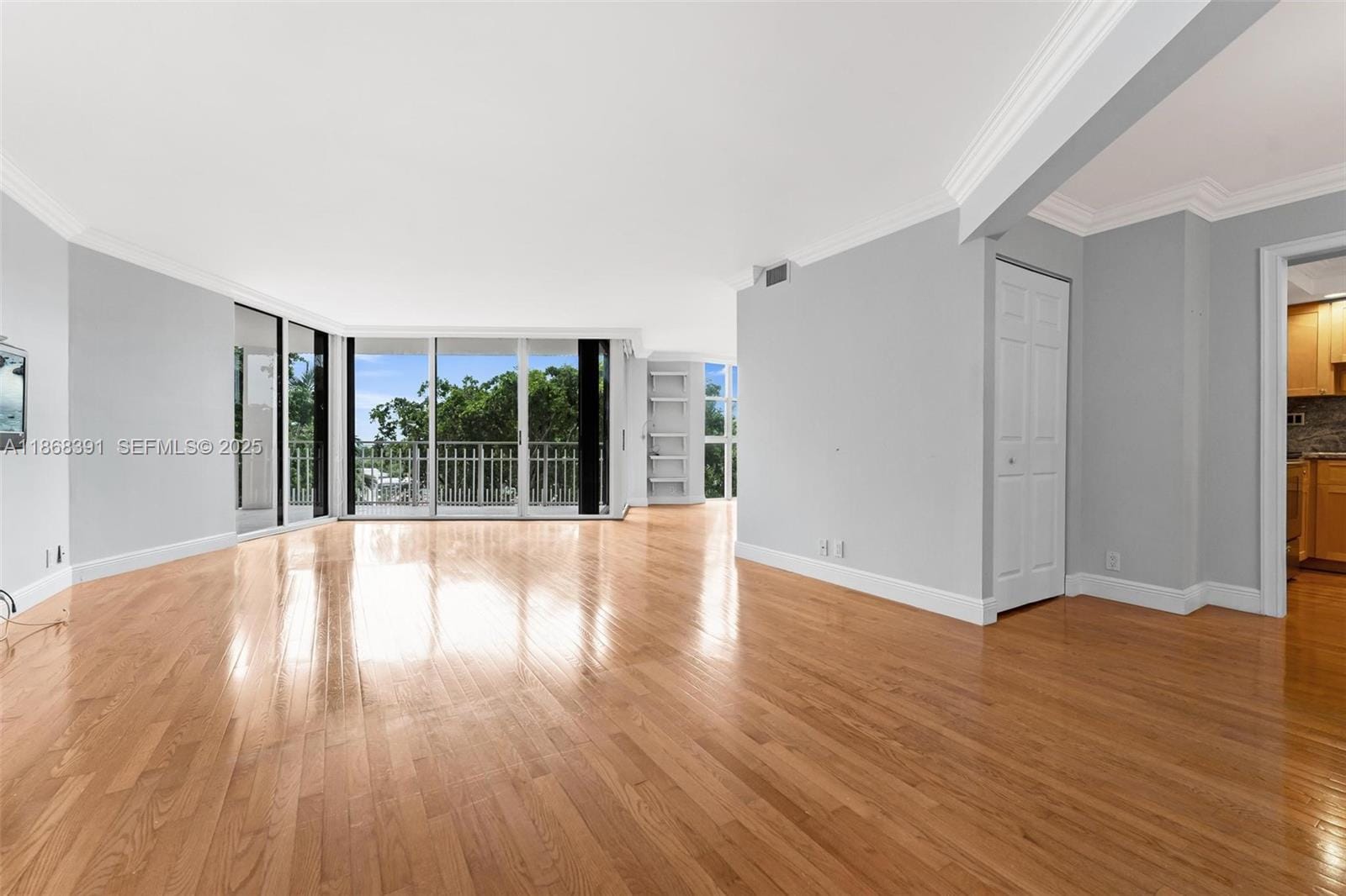 2000 Towerside Terrace 610, Miami, FL 33138 photo 4