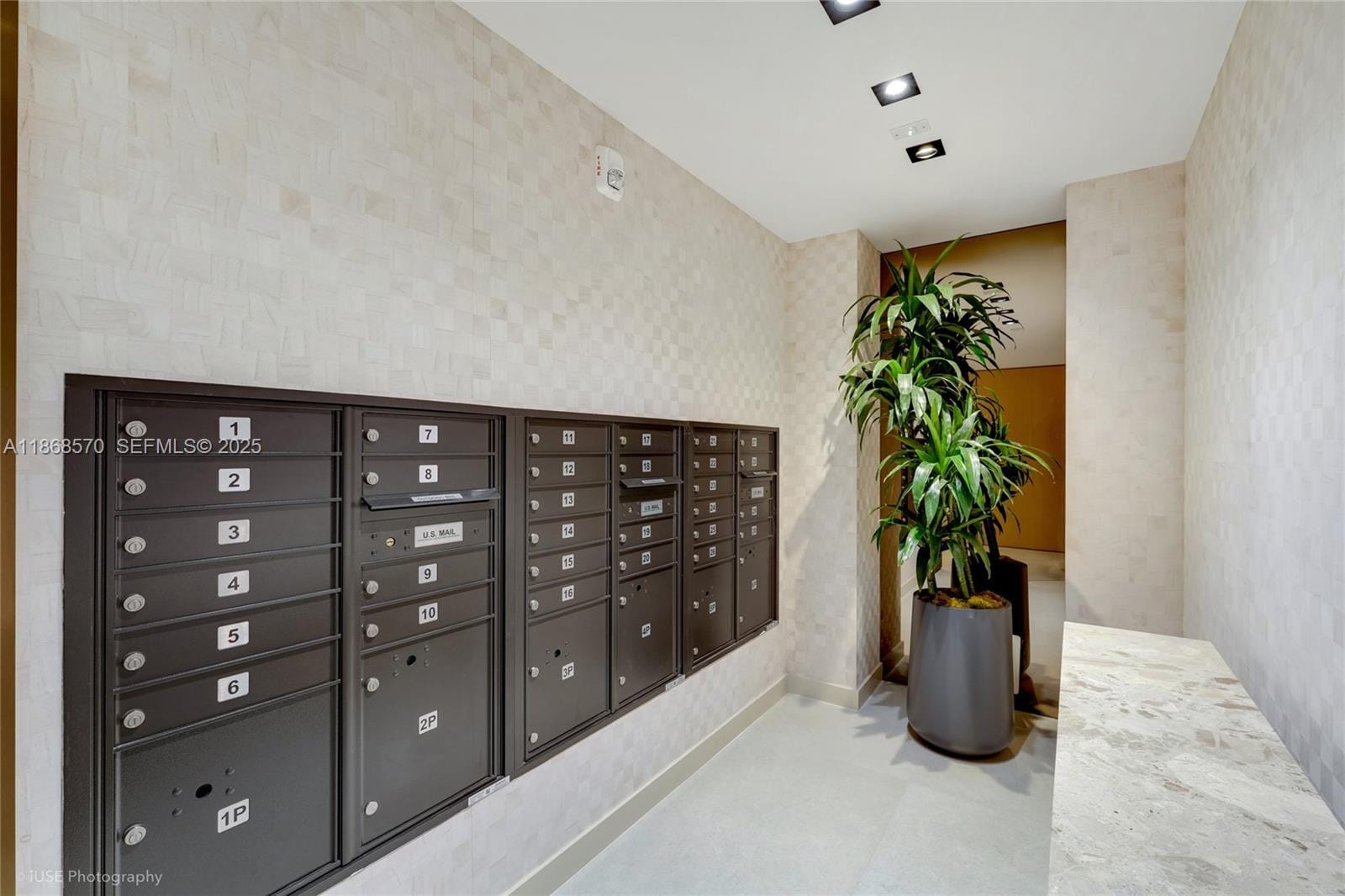 9901 W Bay Harbor Drive 406 — photo 5