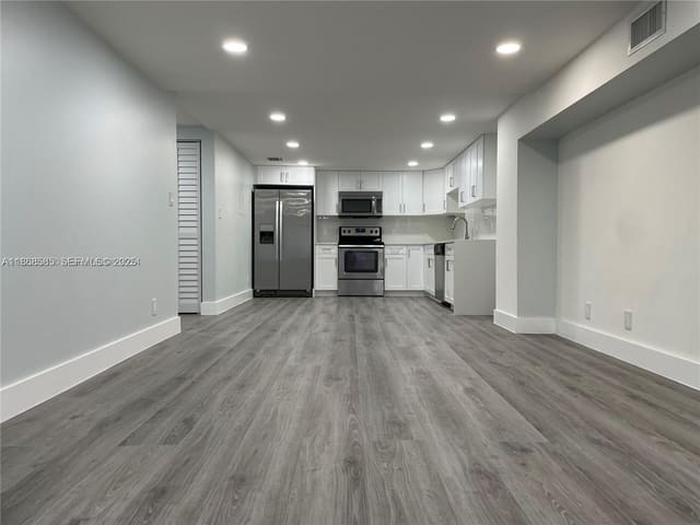 4725 SW 62nd Avenue 103, Davie, FL 33314