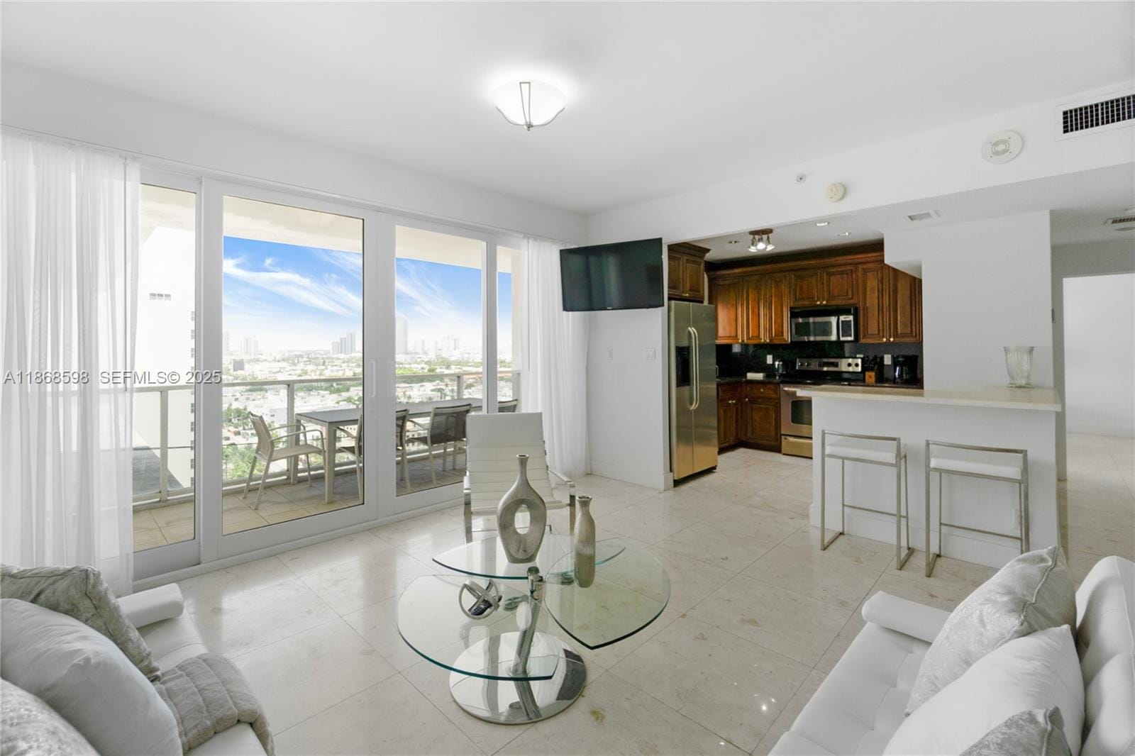 100 Lincoln Road PH14 — photo 5