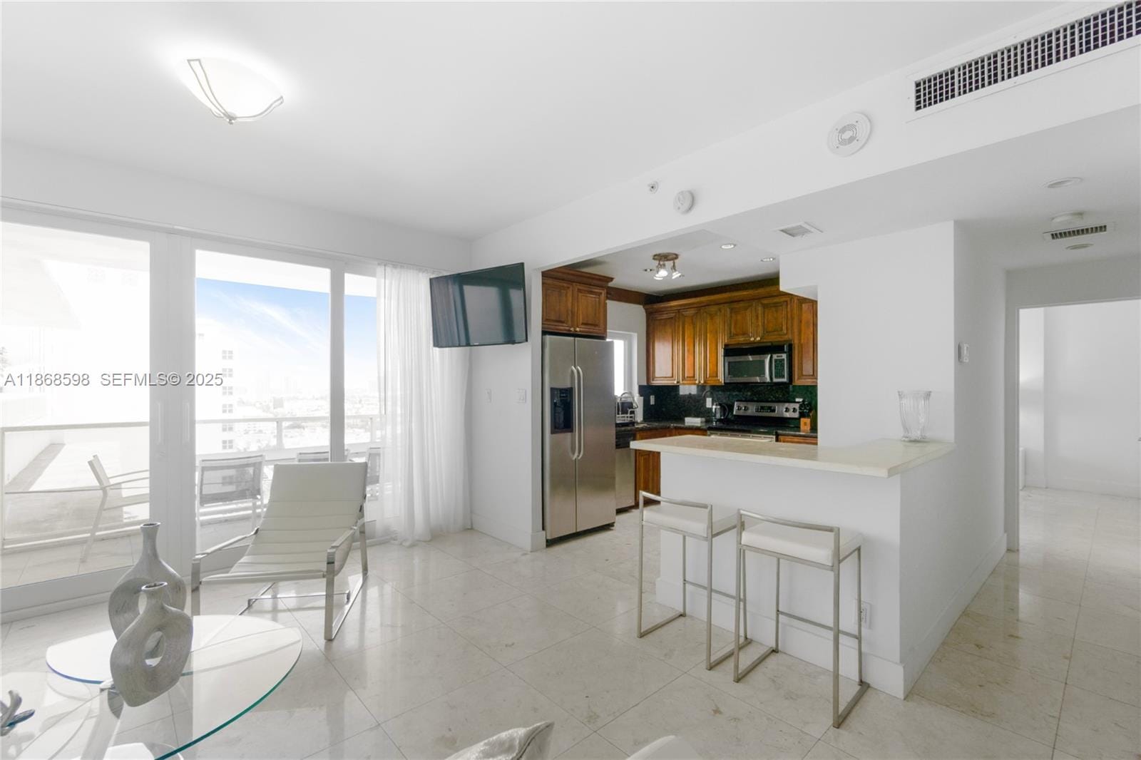 100 Lincoln Road PH14 — photo 6