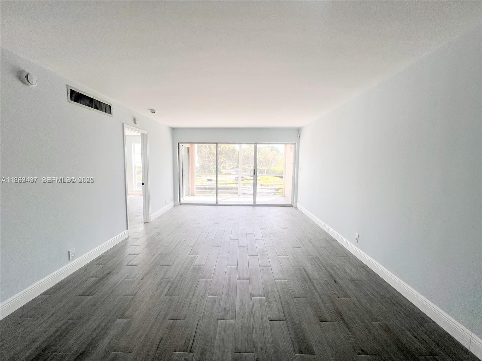 769 Jeffery Street 2205 — photo 4
