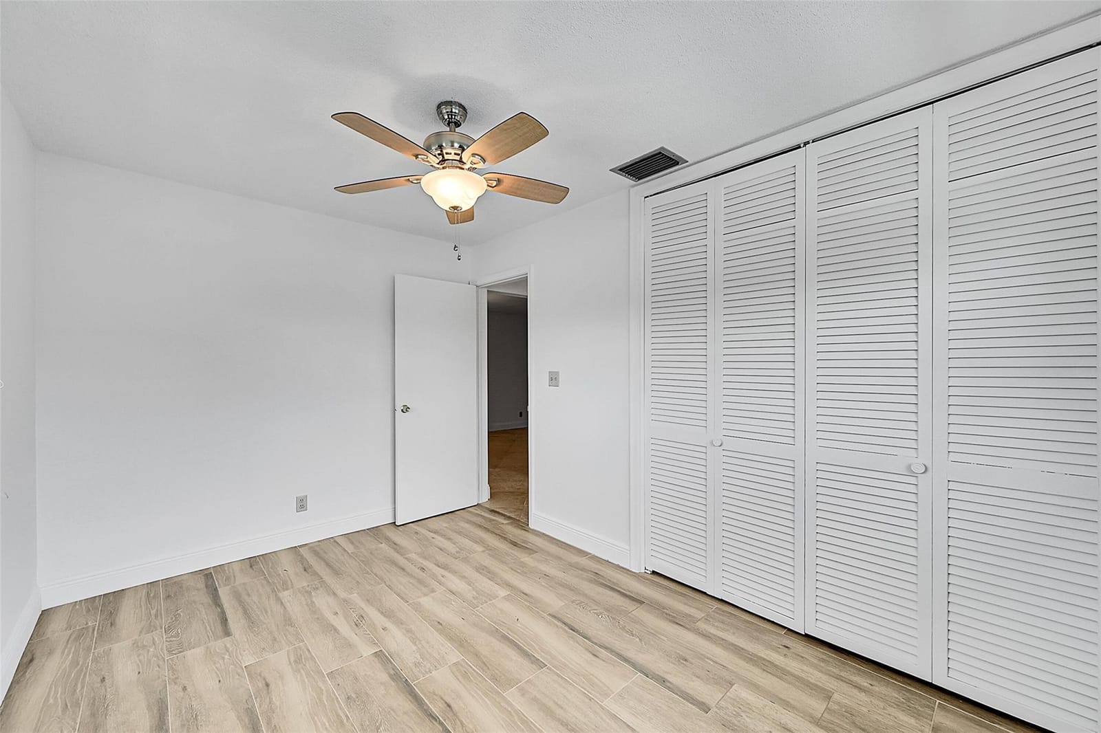 2111 NE 42nd Court 201w, Lighthouse Point, FL 33064 photo 14