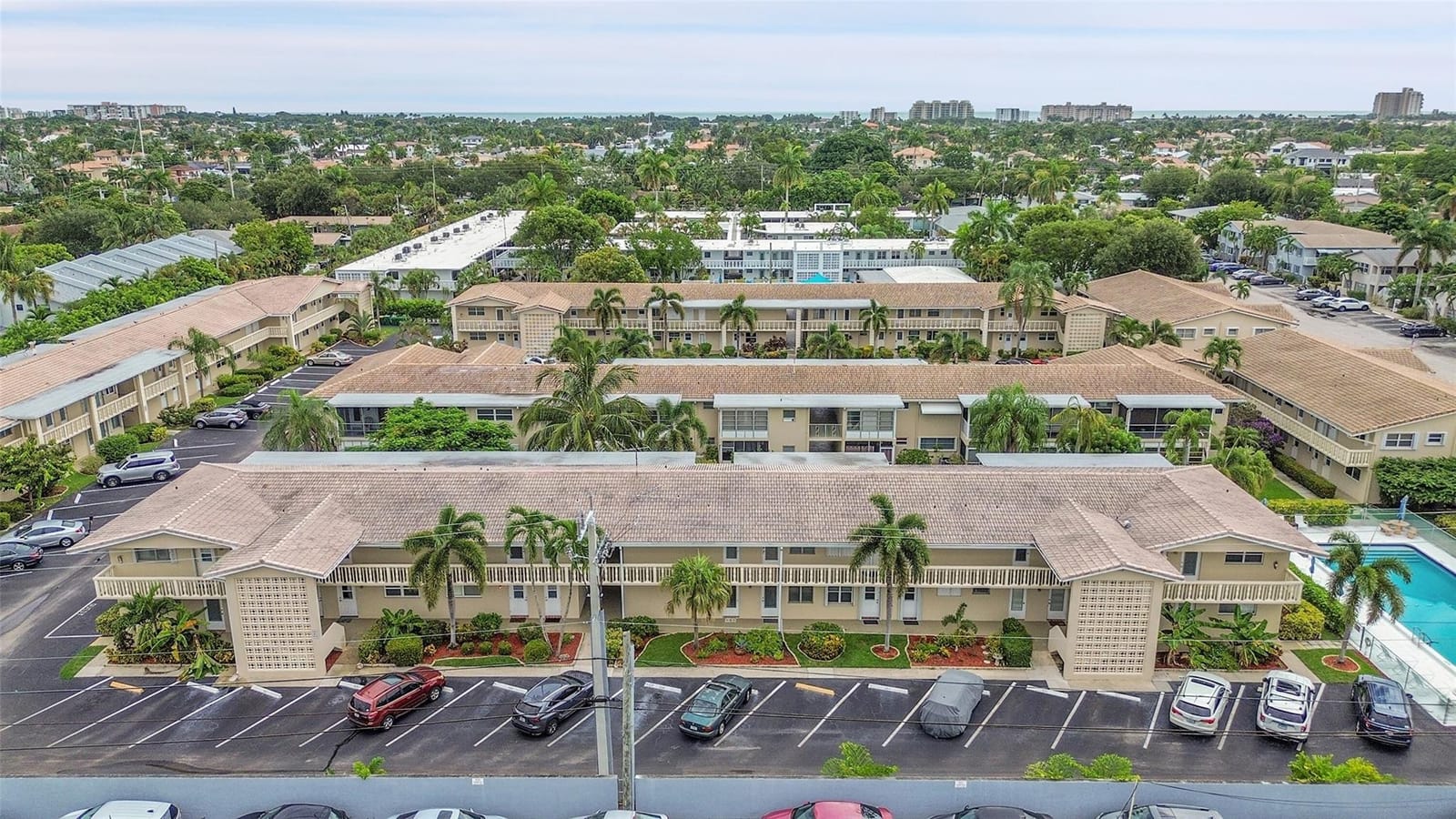 2111 NE 42nd Court 201w, Lighthouse Point, FL 33064