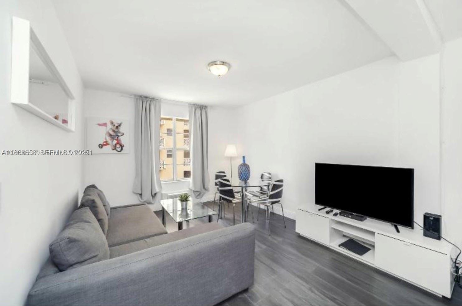1 bedroom home for sale at 3030 Collins, Miami Beach, FL 33140 — $293,500