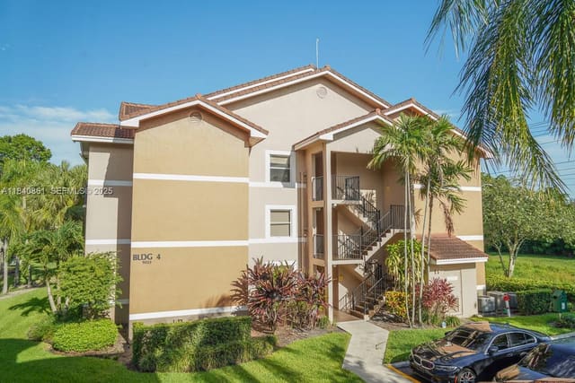 9033 Wiles Road 304, Coral Springs, FL 33067