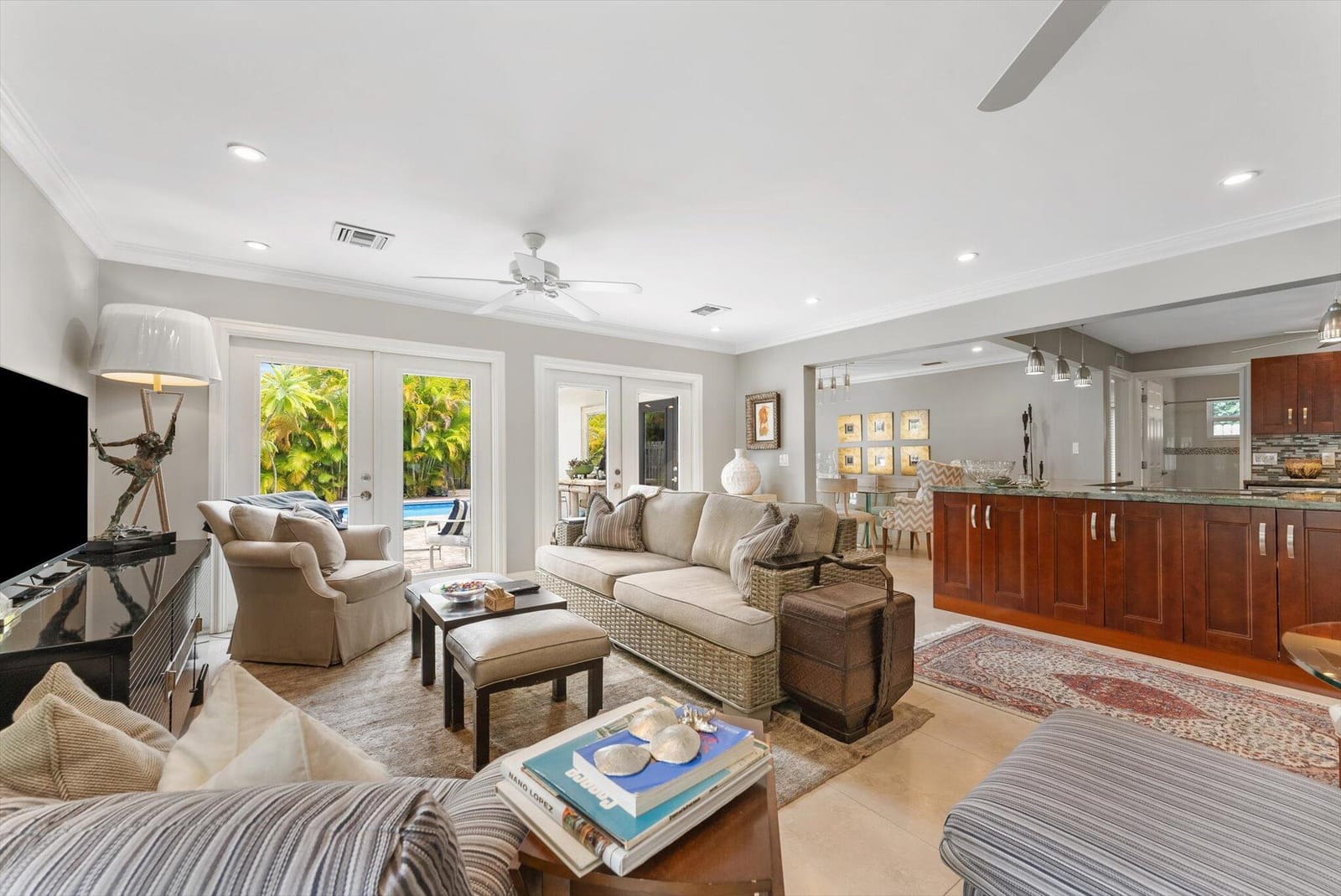 1715 N Ocean Breeze — photo 7