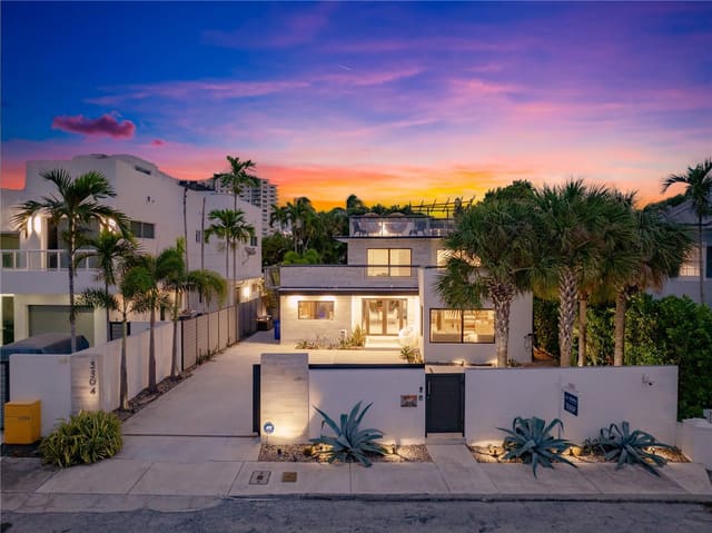 3304 NE 15th Court, sold in Las Olas By The Sea Ext, Fort Lauderdale, FL