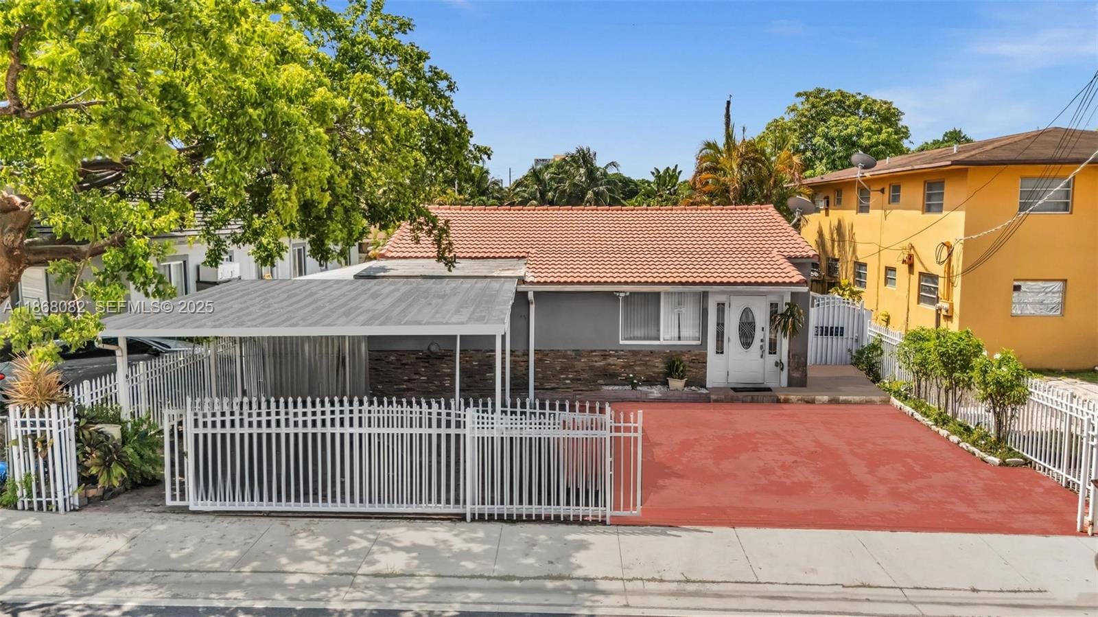690 SE 8th Street, Hialeah, FL 33010