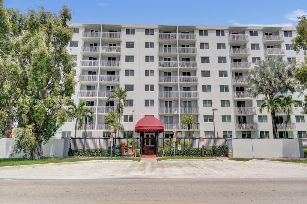 1251 NE 108th Street 411, Miami, FL 33161 photo 1